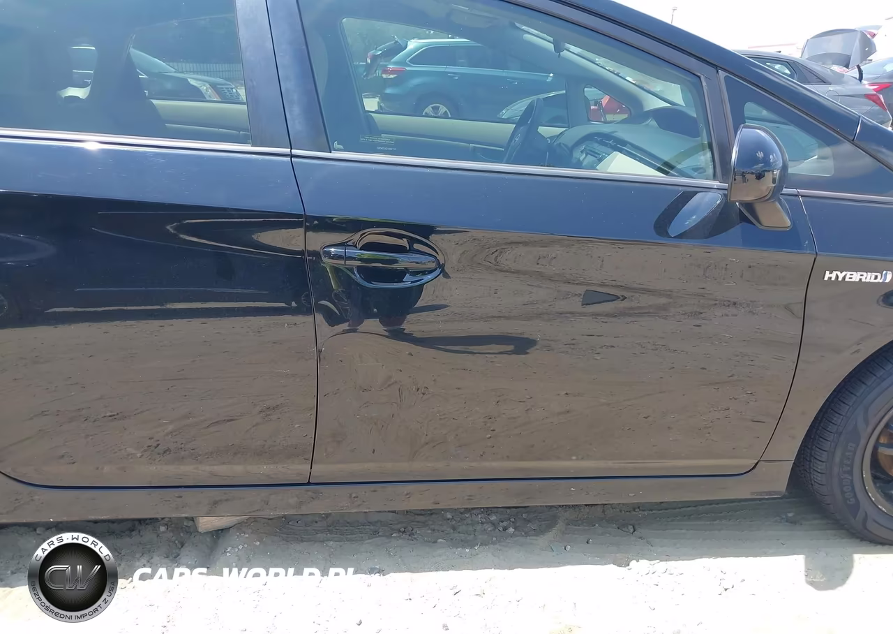 2013 Toyota Prius Two VIN:JTDKN3DU5D1682740 - 20