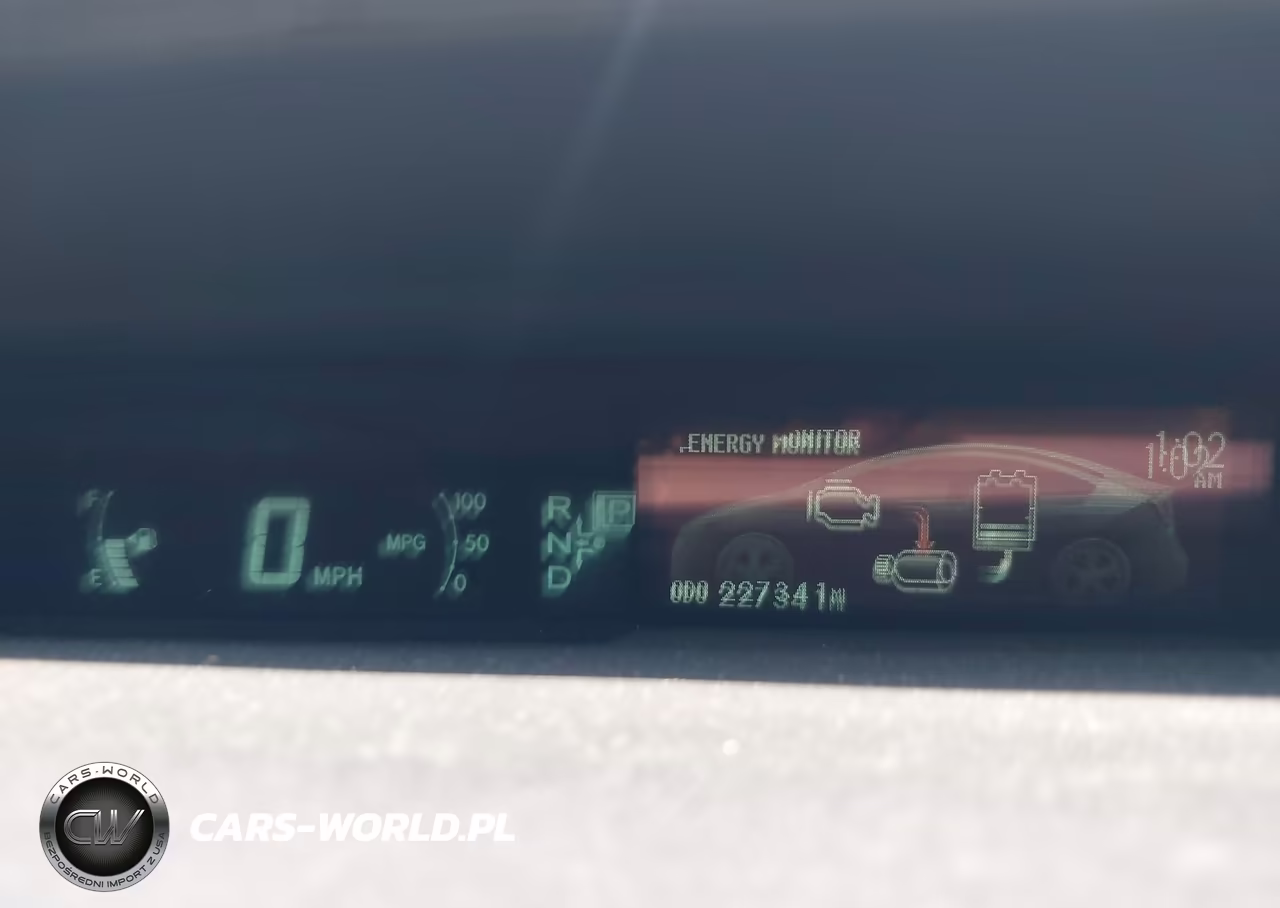 2013 Toyota Prius Two VIN:JTDKN3DU5D1682740 - 7