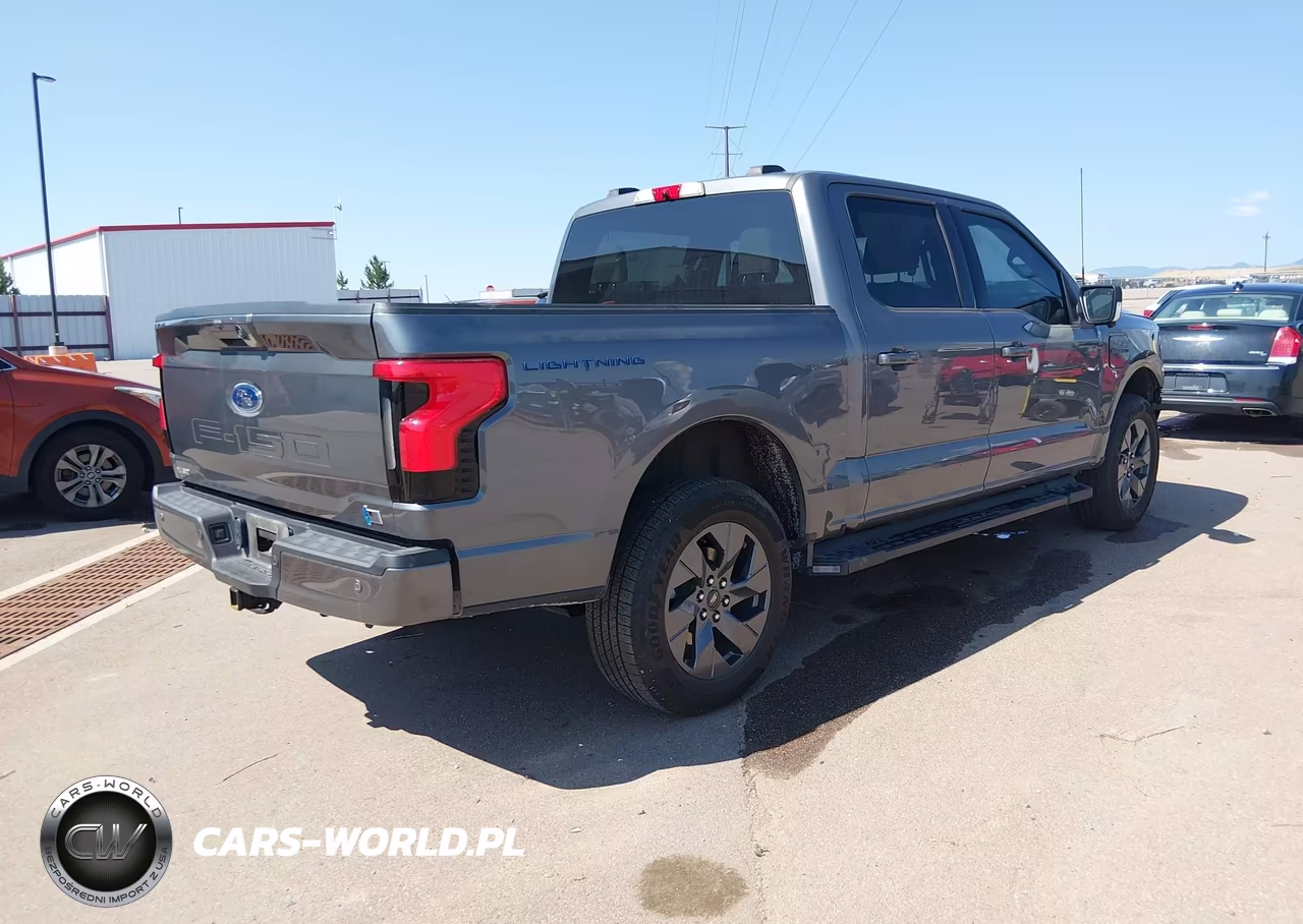 2023 Ford F-150 Lightning Xlt VIN:1FT6W1EV0PWG35598 - 4