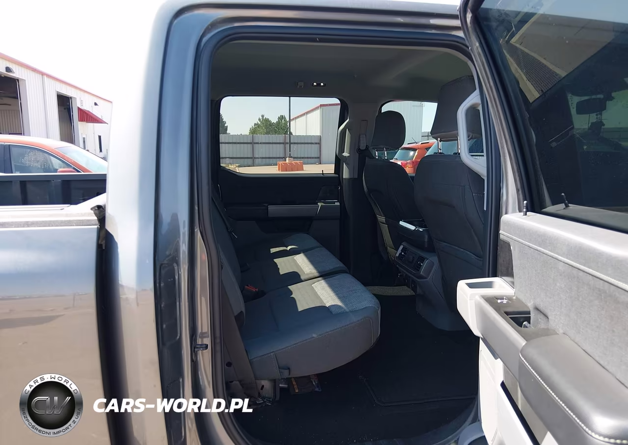 2023 Ford F-150 Lightning Xlt VIN:1FT6W1EV0PWG35598 - 8
