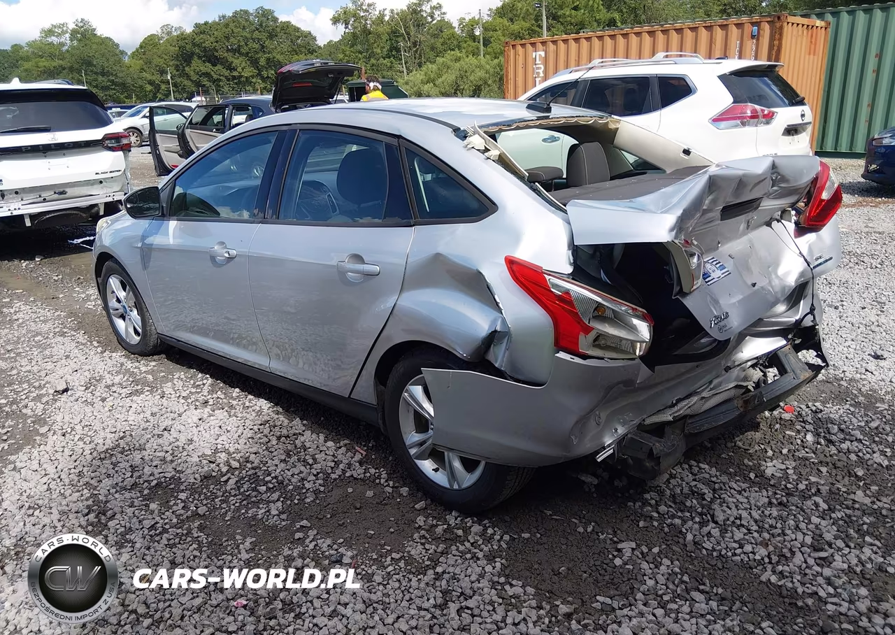 2013 Ford Focus Se VIN:1FADP3F2XDL135357 - 3