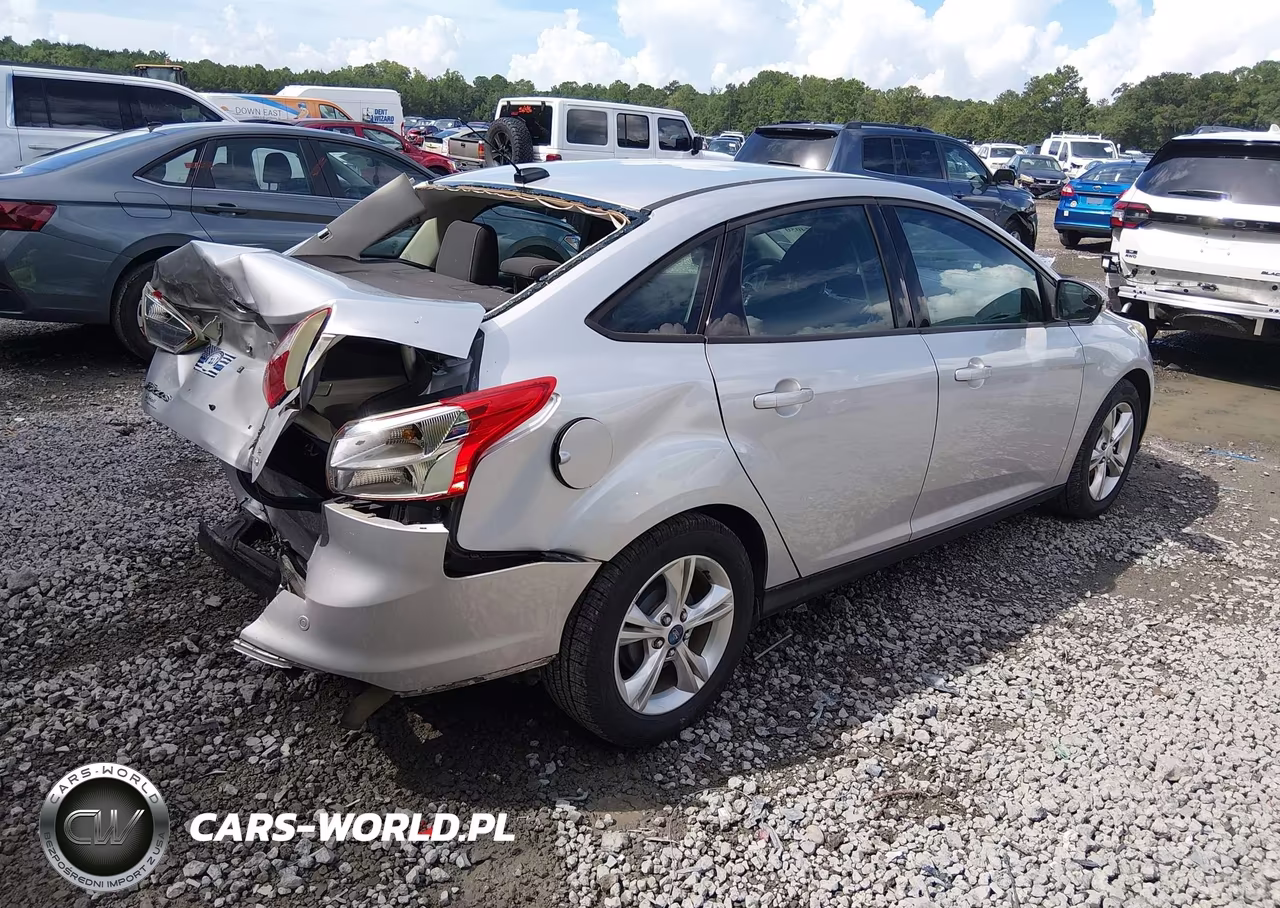 2013 Ford Focus Se VIN:1FADP3F2XDL135357 - 4