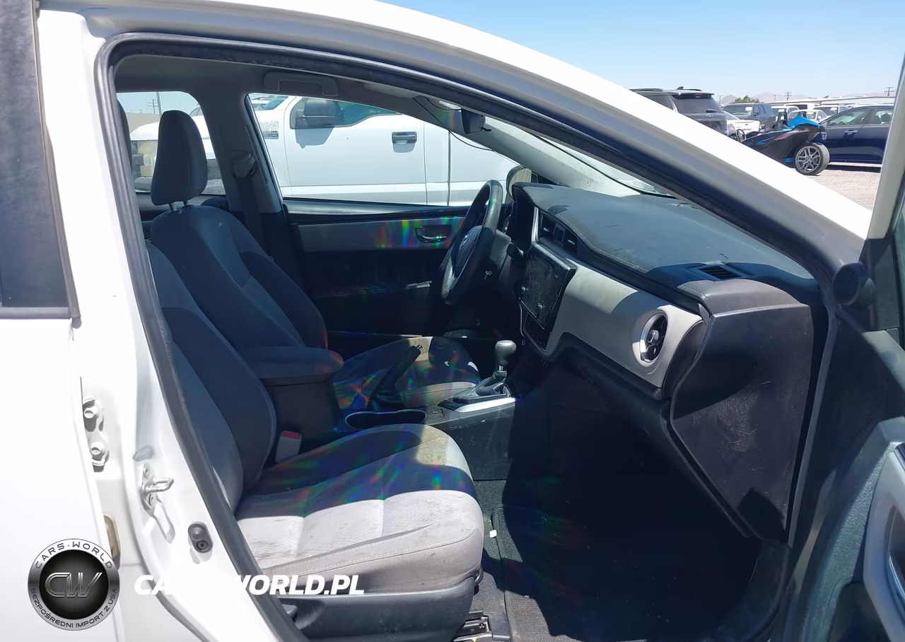 2017 Toyota Corolla Le VIN:2T1BURHE0HC912968 - 5
