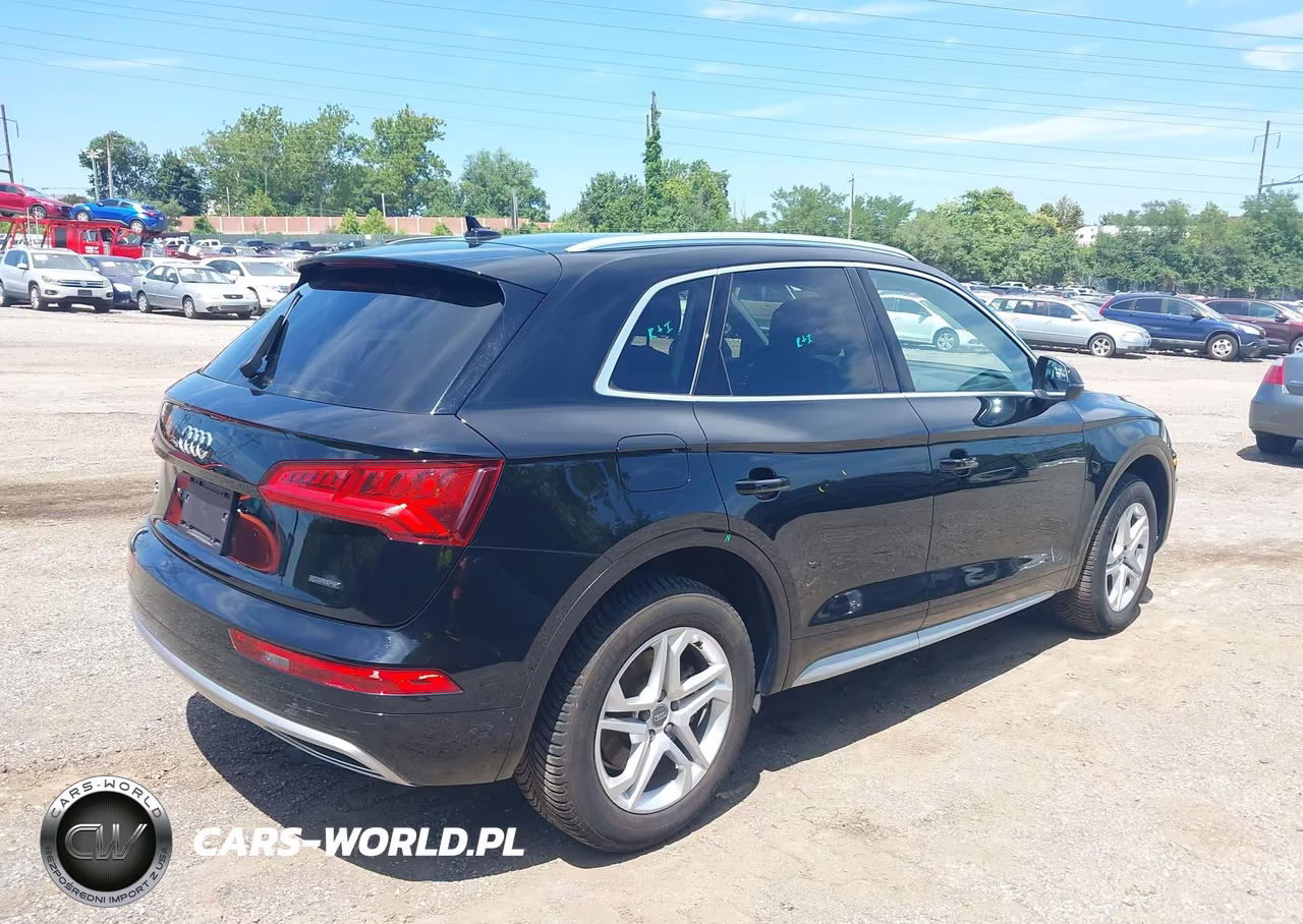 2019 Audi Q5 45 Premium VIN:WA1ANAFY2K2121929 - 4