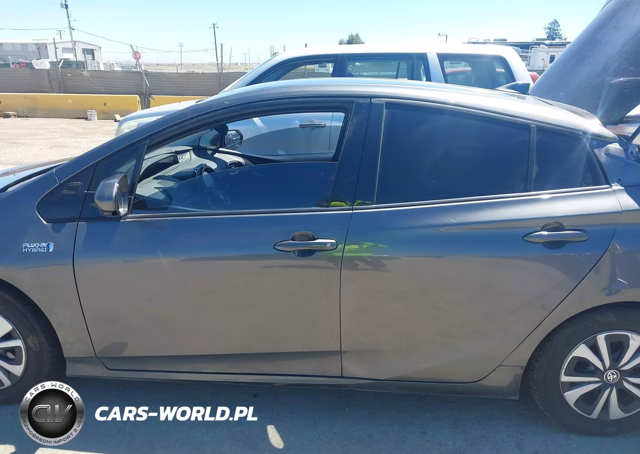 2018 Toyota Prius Prime Premium VIN:JTDKARFP1J3084232 - 15
