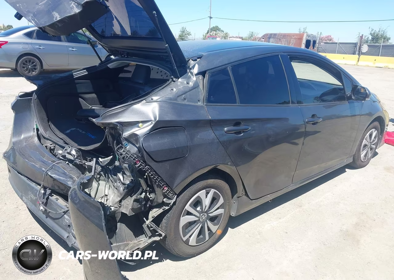 2018 Toyota Prius Prime Premium VIN:JTDKARFP1J3084232 - 4