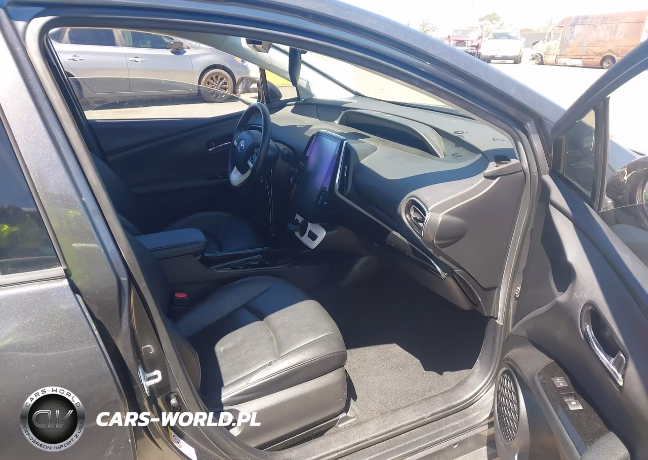 2018 Toyota Prius Prime Premium VIN:JTDKARFP1J3084232 - 5