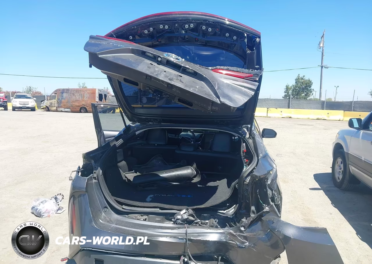 2018 Toyota Prius Prime Premium VIN:JTDKARFP1J3084232 - 6
