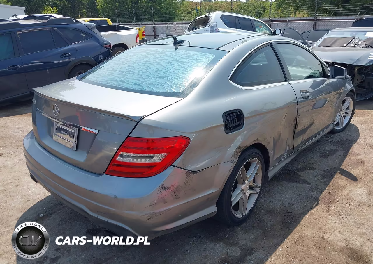 2012 Mercedes-Benz C 350 Sport VIN:WDDGJ5HB3CF800524 - 4