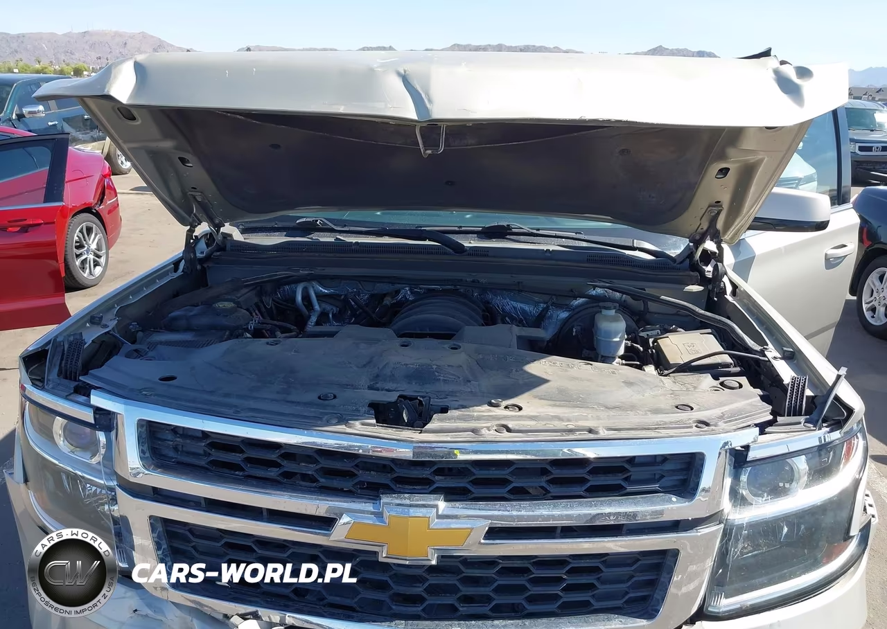 2015 Chevrolet Suburban Lt VIN:1GNSCJKCXFR144549 - 10