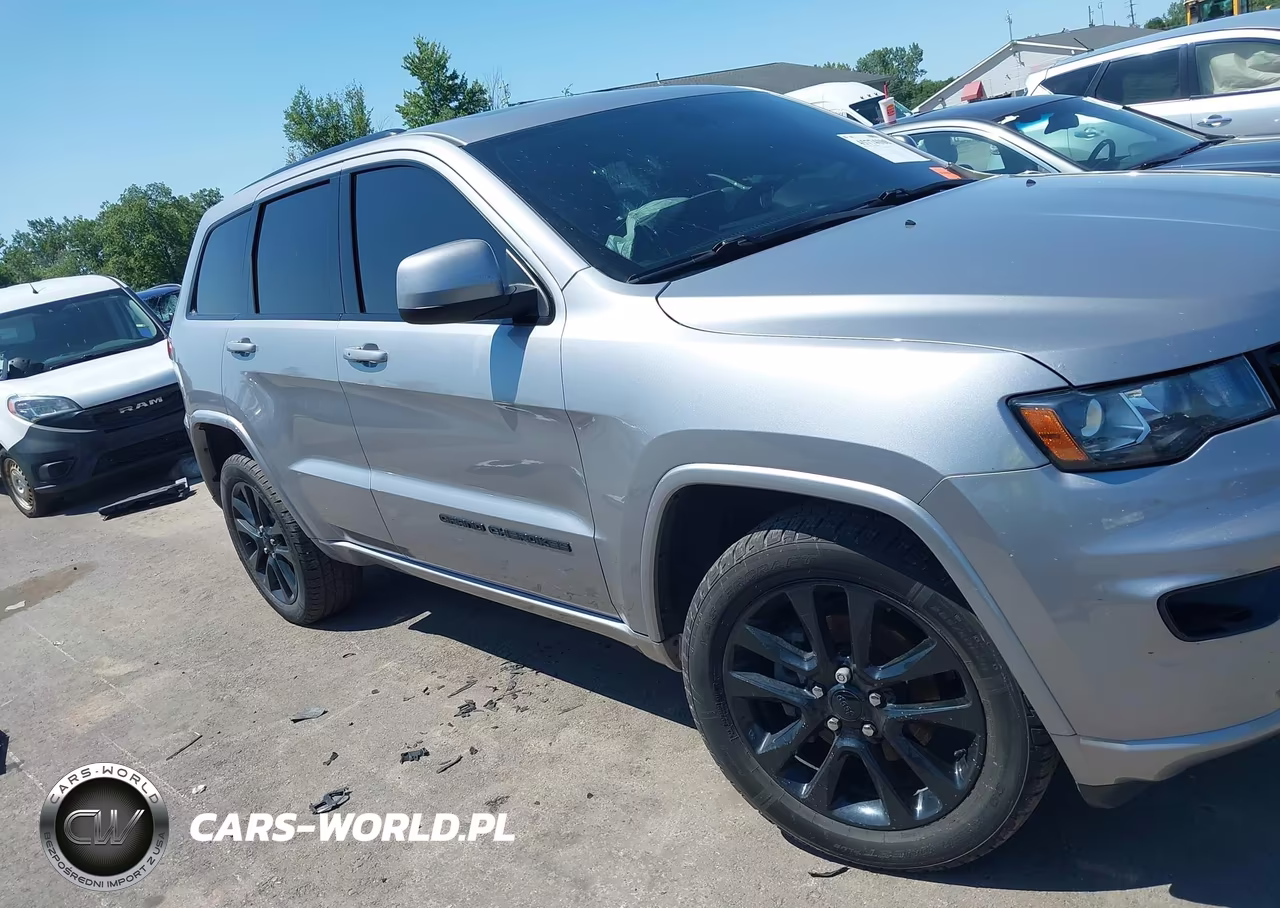 2019 Jeep Grand Cherokee Altitude 4X4 VIN:1C4RJFAG0KC534023 - 14