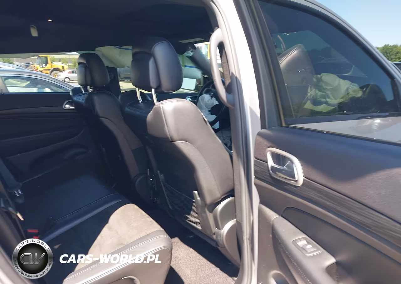 2019 Jeep Grand Cherokee Altitude 4X4 VIN:1C4RJFAG0KC534023 - 8