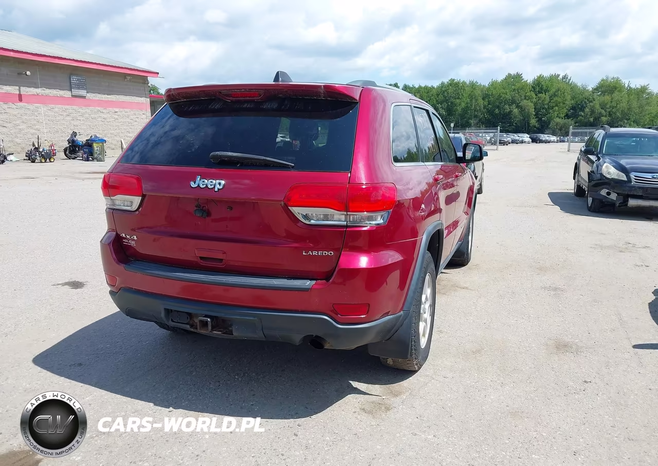 2015 Jeep Grand Cherokee Laredo VIN:1C4RJFAG0FC660727 - 4