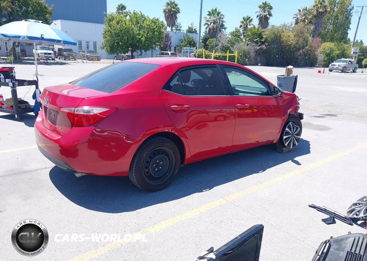 2019 Toyota Corolla Le VIN:2T1BURHE5KC205954 - 4