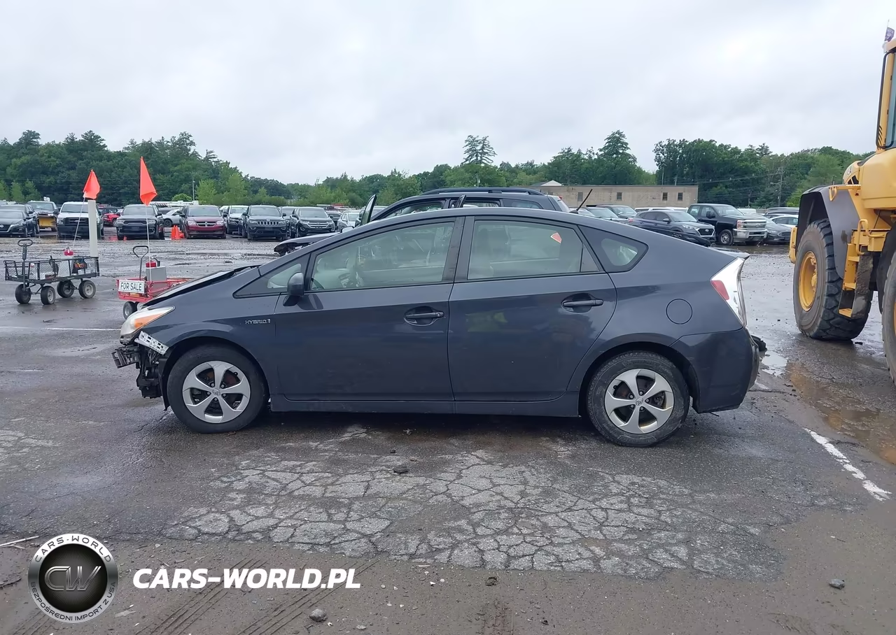 2012 Toyota Prius Two VIN:JTDKN3DU1C5443256 - 14