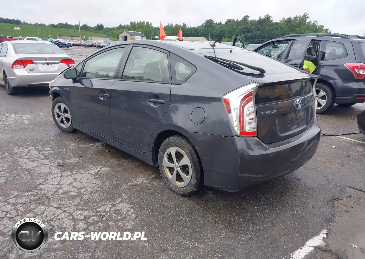 2012 Toyota Prius Two VIN:JTDKN3DU1C5443256 - 3