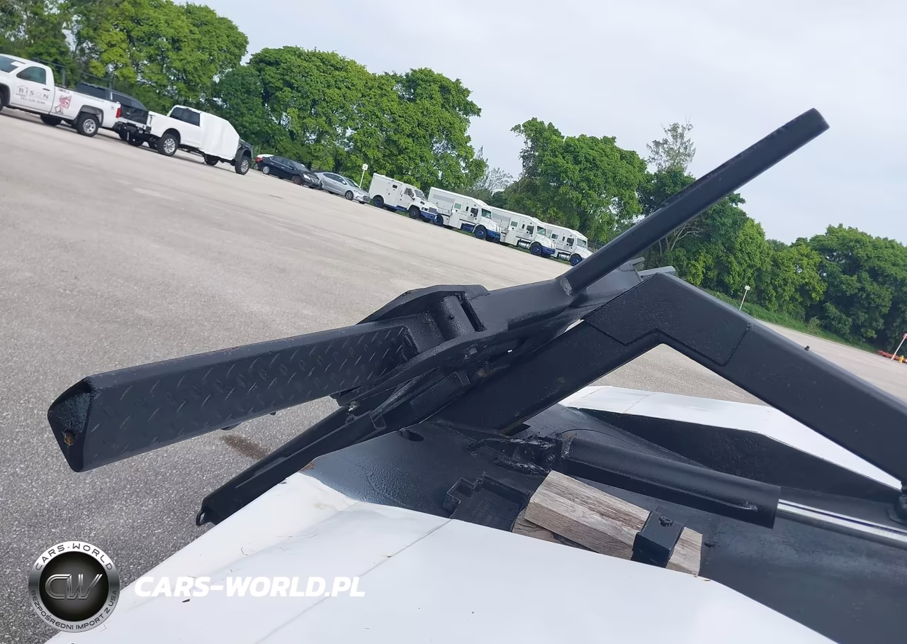 2011 Ford F-450 Chassis Xl VIN:1FDUF4GT8BEA96288 - 13