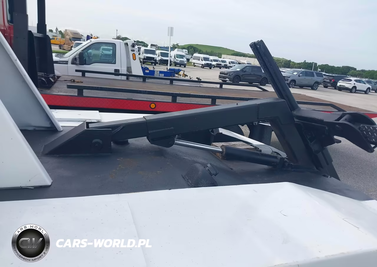 2011 Ford F-450 Chassis Xl VIN:1FDUF4GT8BEA96288 - 7