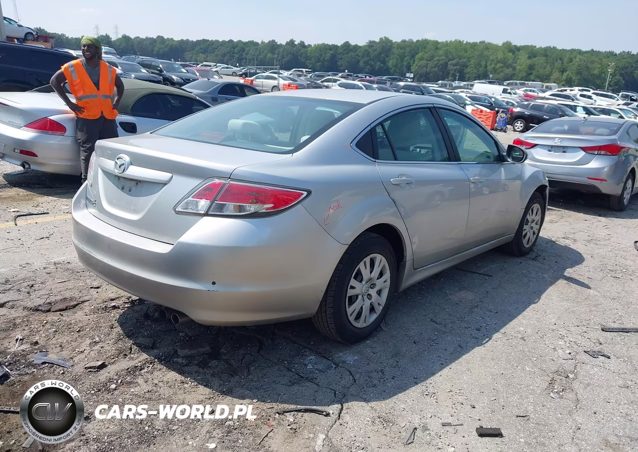2010 Mazda Mazda6 I Sport VIN:1YVHZ8BH9A5M21840 - 4