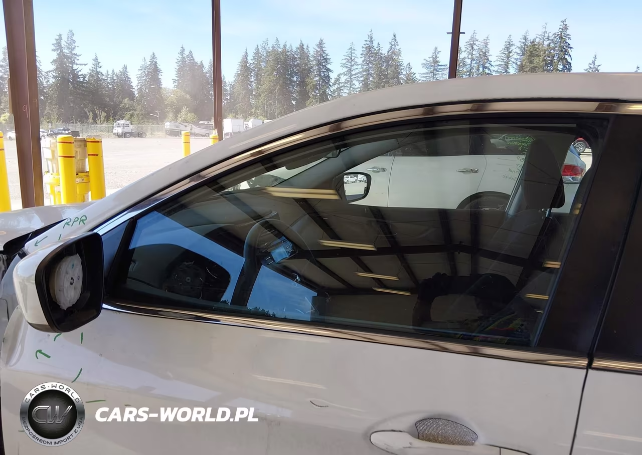 2018 Nissan Rogue Sport S VIN:JN1BJ1CR0JW259451 - 15