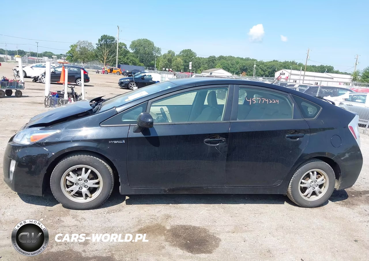 2011 Toyota Prius Two VIN:JTDKN3DU2B1477826 - 15