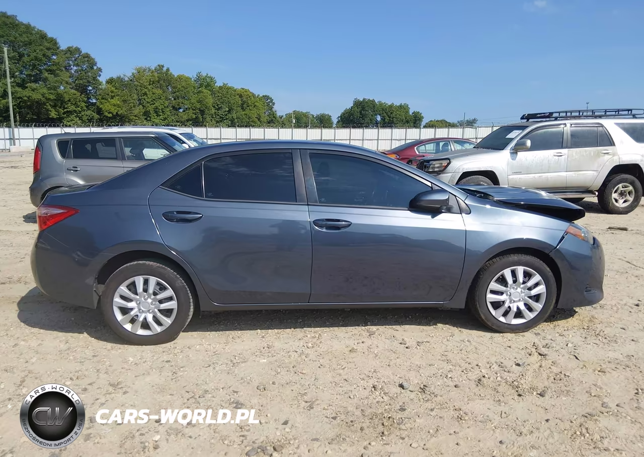 2019 Toyota Corolla Le VIN:2T1BURHE1KC207653 - 13