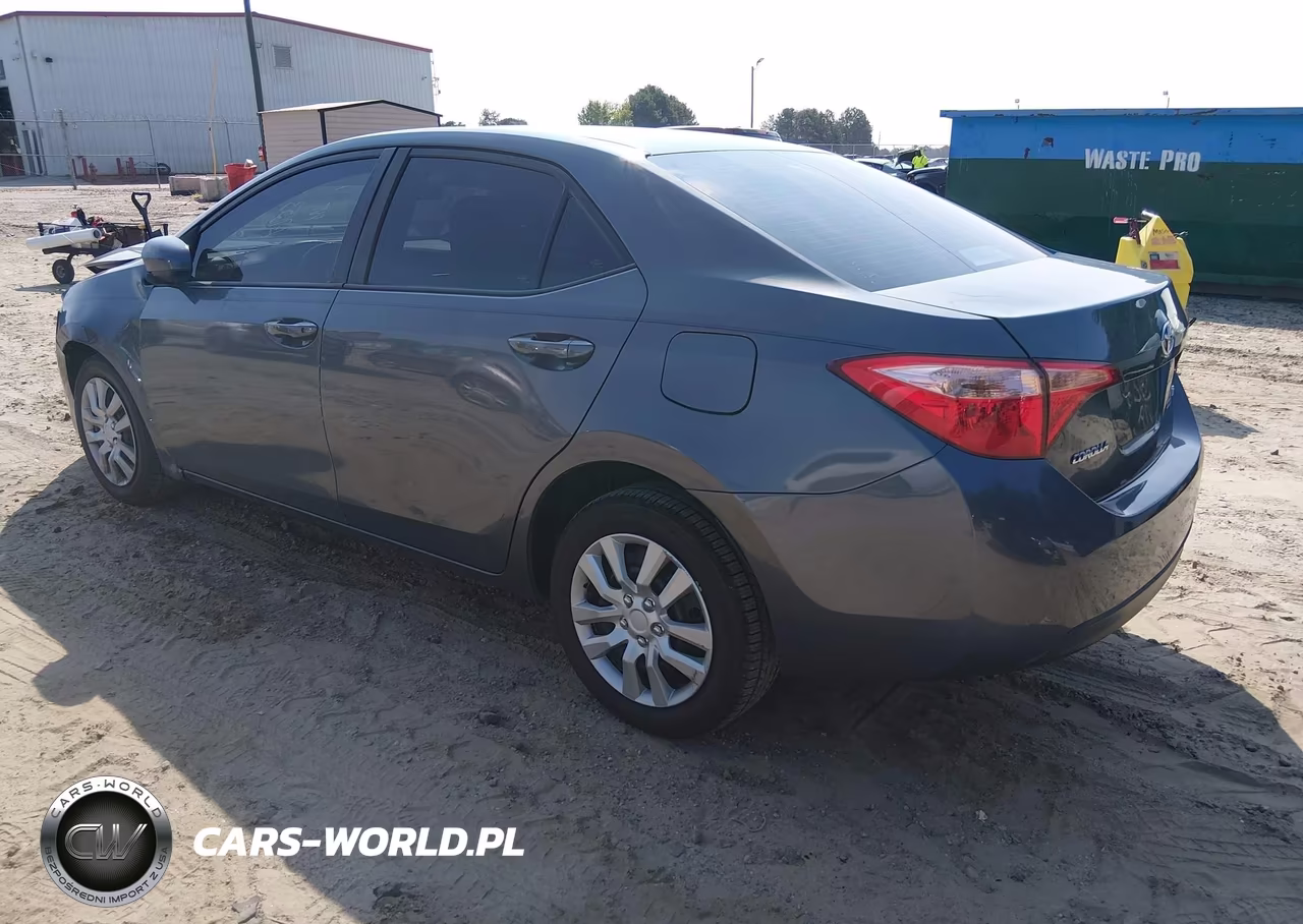 2019 Toyota Corolla Le VIN:2T1BURHE1KC207653 - 3