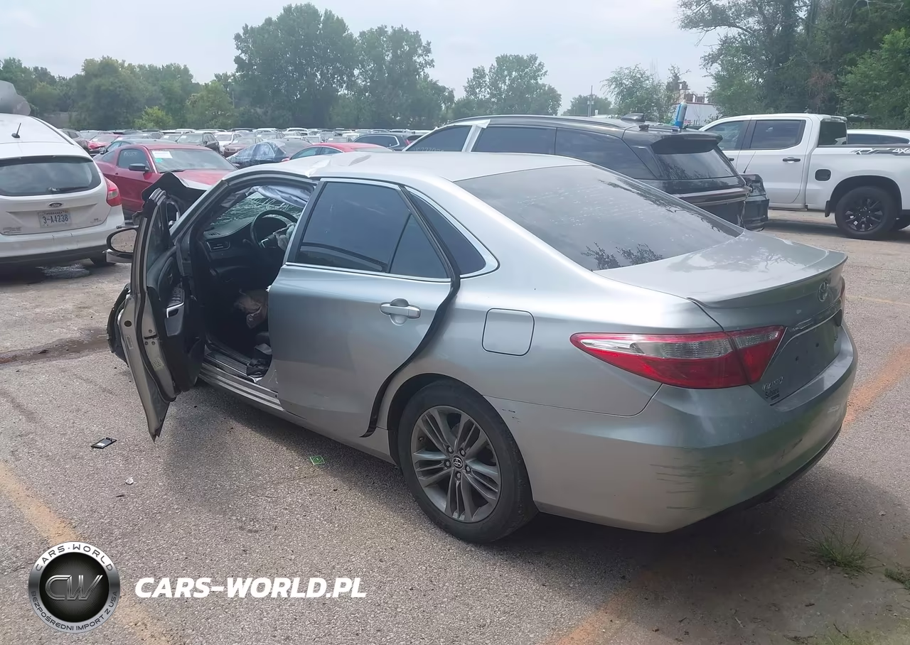 2016 Toyota Camry Se VIN:4T1BF1FK8GU518376 - 3