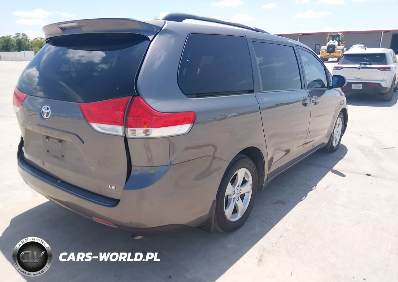 2011 Toyota Sienna Le V6 VIN:5TDKK3DC8BS013278 - 4