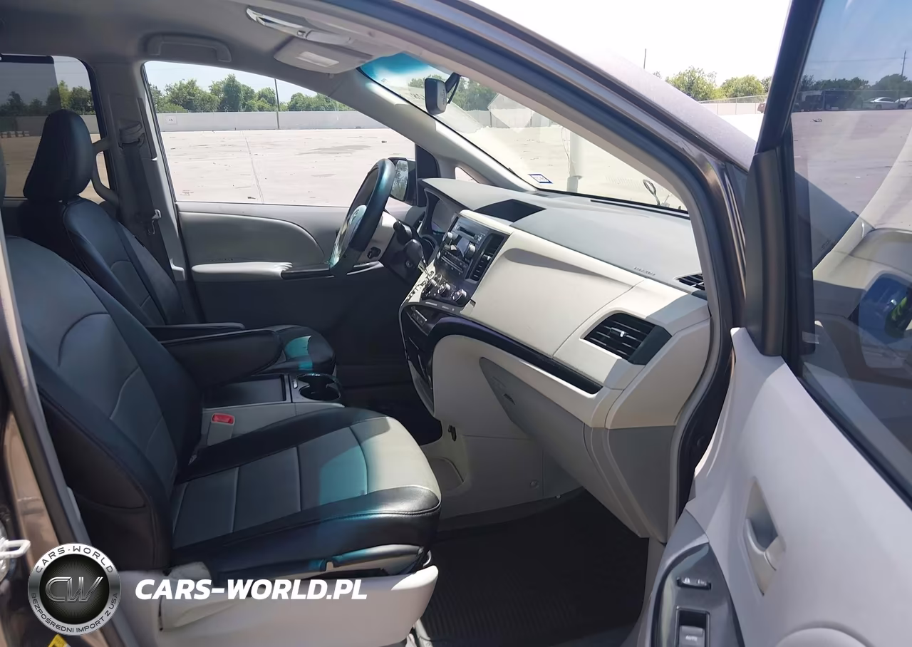 2011 Toyota Sienna Le V6 VIN:5TDKK3DC8BS013278 - 5