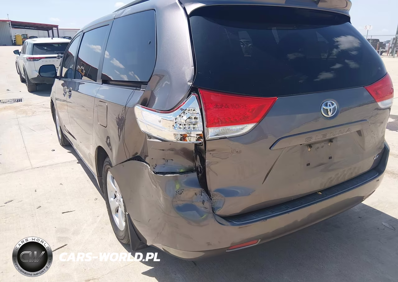2011 Toyota Sienna Le V6 VIN:5TDKK3DC8BS013278 - 6