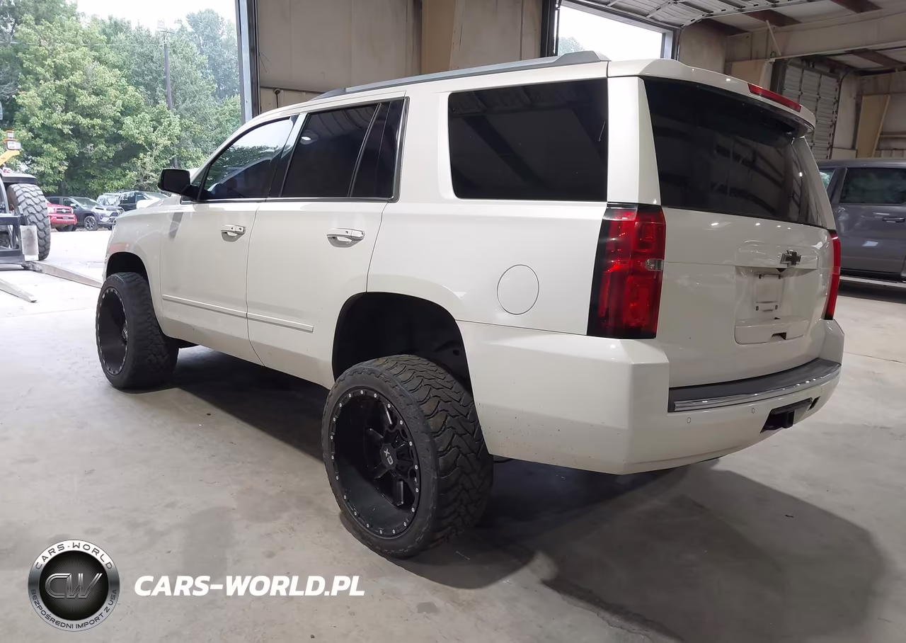2015 Chevrolet Tahoe Ltz VIN:1GNSCCKCXFR179121 - 3
