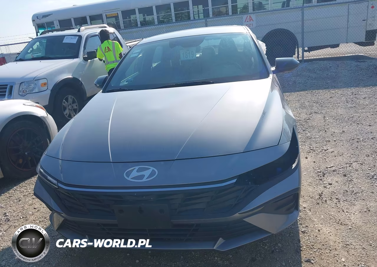 2025 Hyundai Elantra Sel Sport VIN:KMHLM4DG2SU080120 - 12