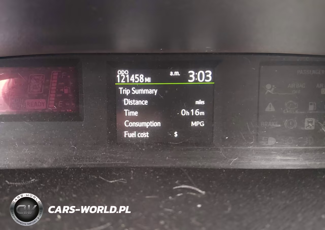 2015 Toyota Prius C Three VIN:JTDKDTB33F1102935 - 16