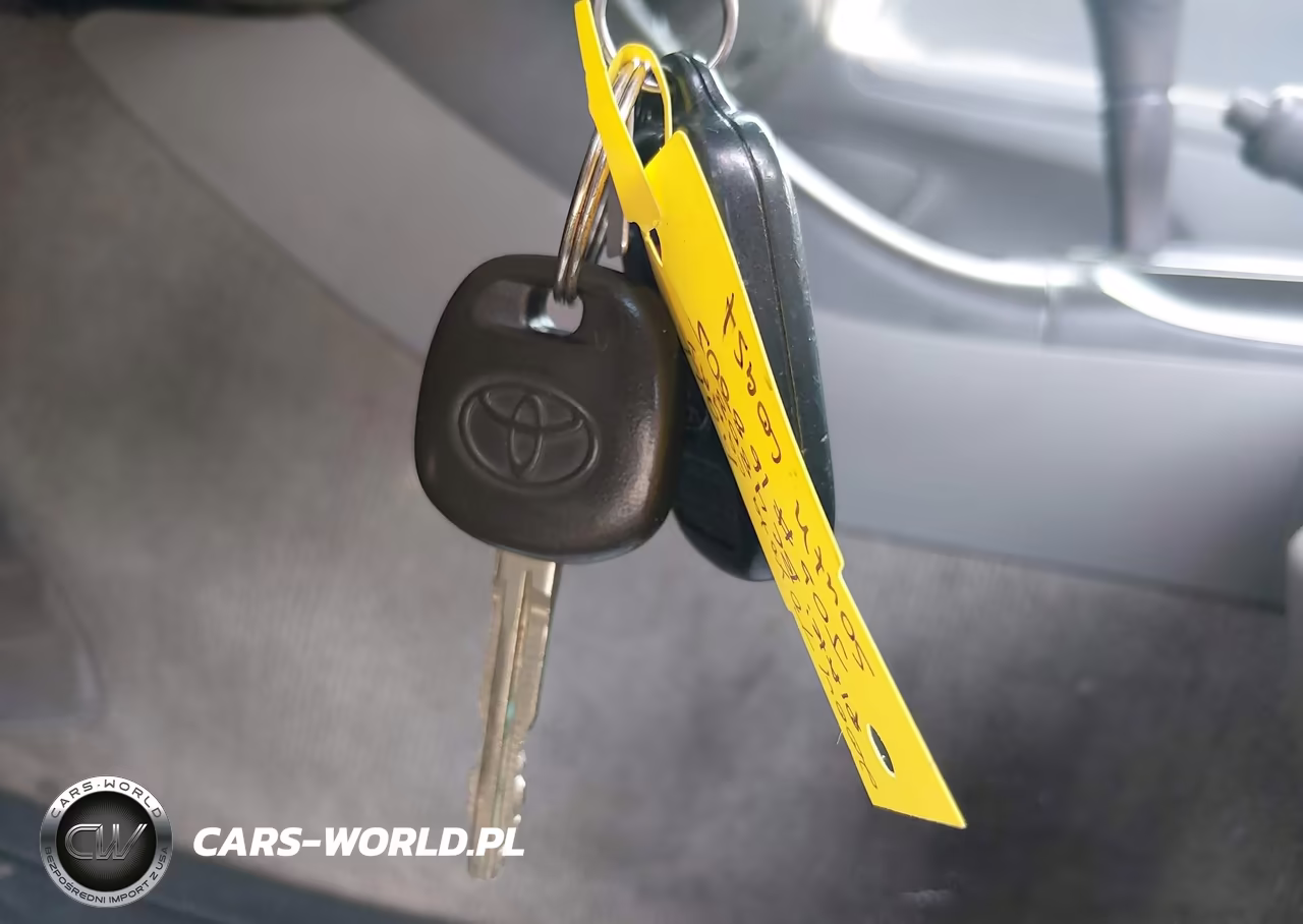 2004 Toyota Camry Le V6 VIN:4T1BF32K84U069794 - 11