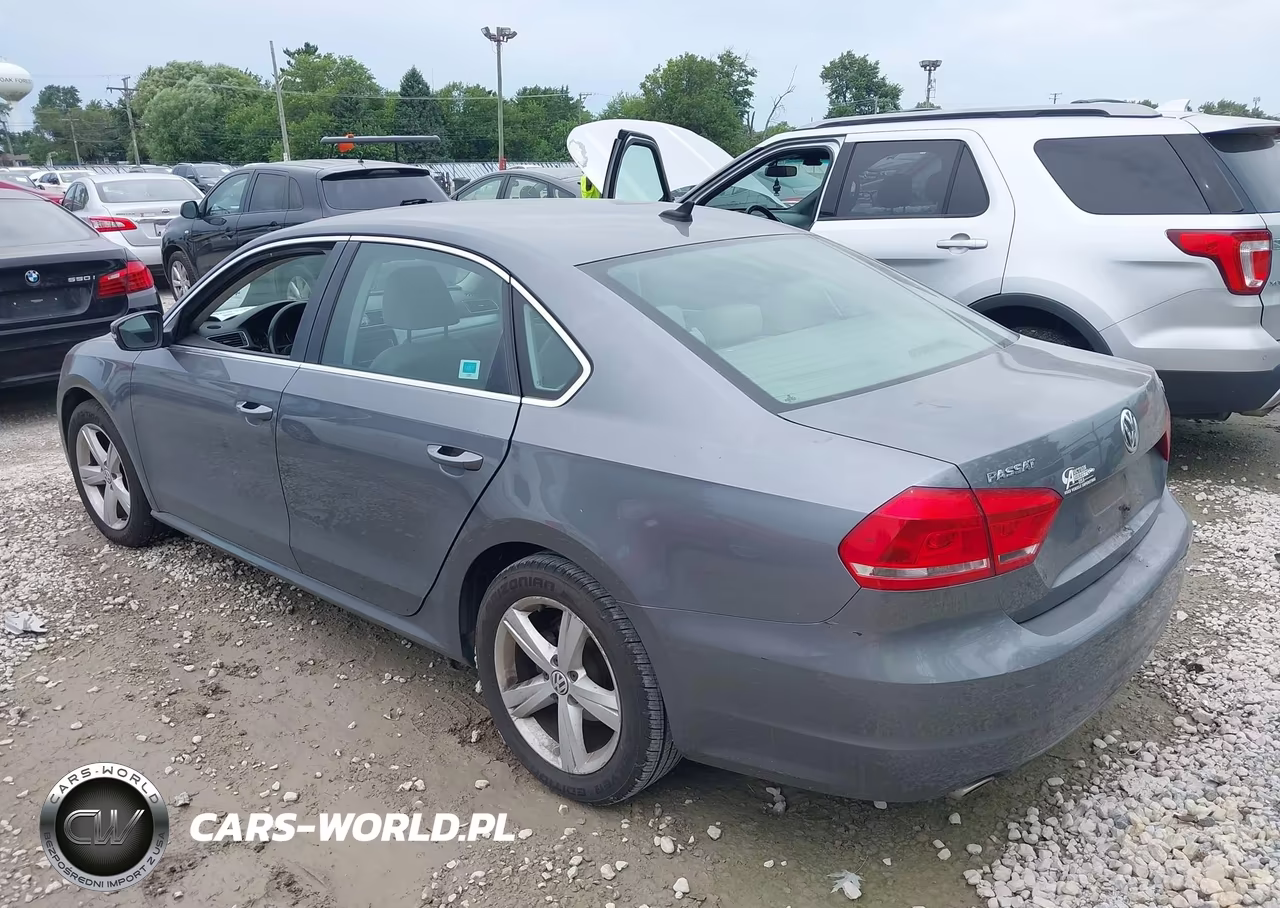 2013 Volkswagen Passat 2.0L Tdi Se VIN:1VWBN7A38DC052702 - 3