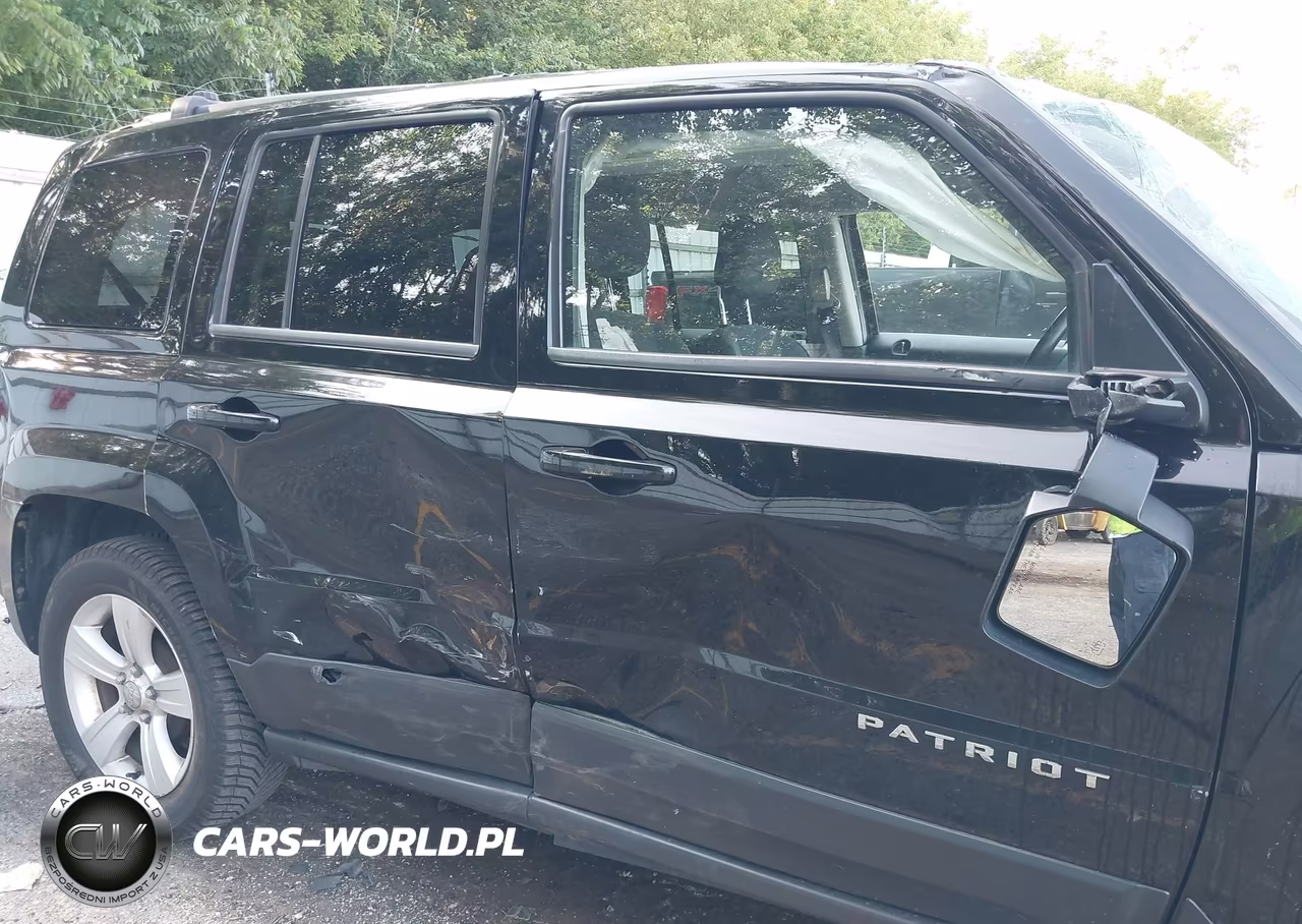 2014 Jeep Patriot Latitude VIN:1C4NJPFA2ED502147 - 18