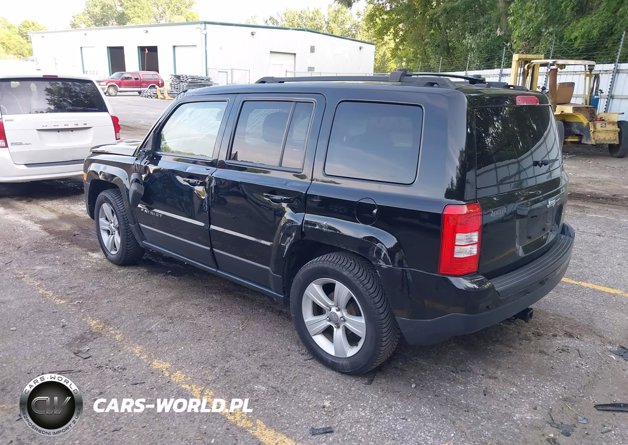 2014 Jeep Patriot Latitude VIN:1C4NJPFA2ED502147 - 3