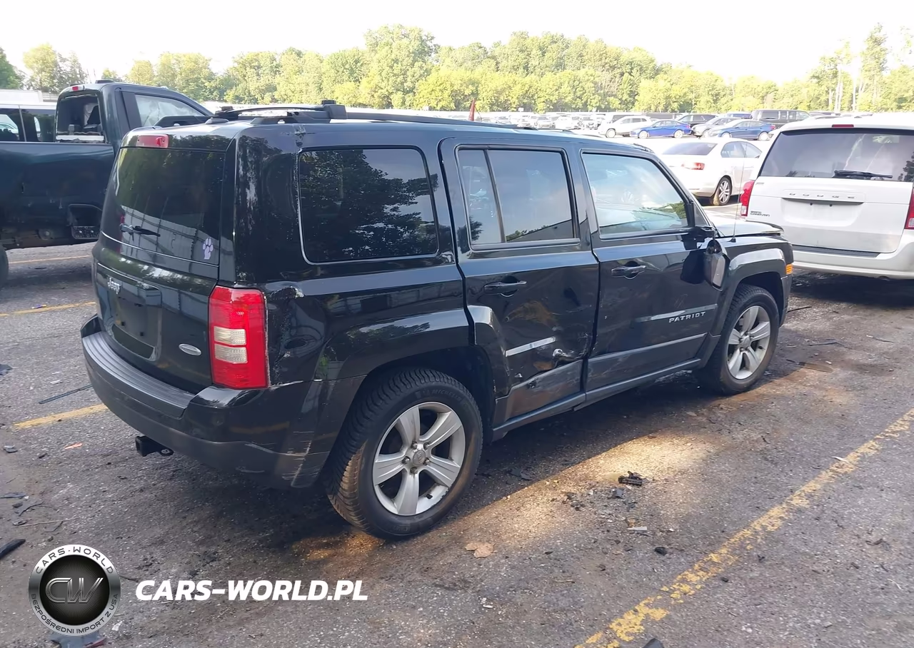 2014 Jeep Patriot Latitude VIN:1C4NJPFA2ED502147 - 4