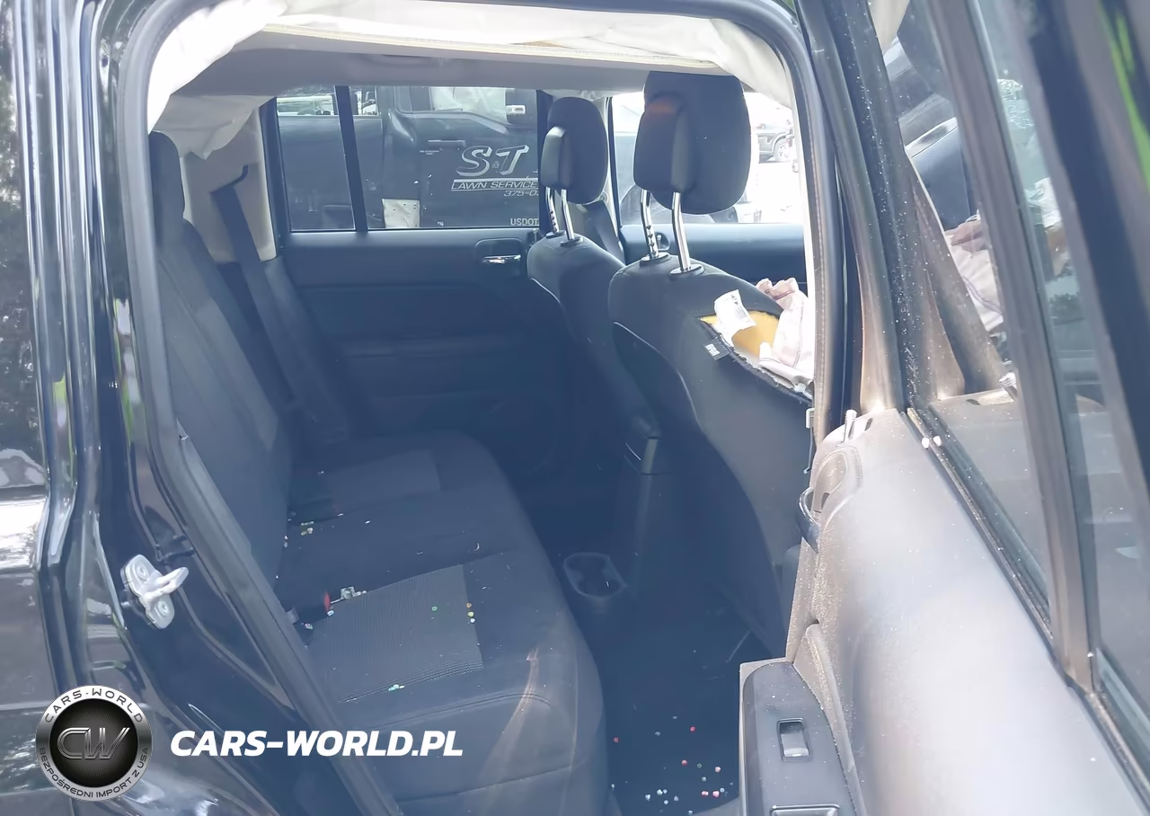 2014 Jeep Patriot Latitude VIN:1C4NJPFA2ED502147 - 8