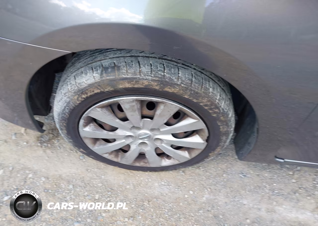 2015 Nissan Sentra Fe+ S-S-Sl-Sr-Sv VIN:3N1AB7AP2FL667508 - 12