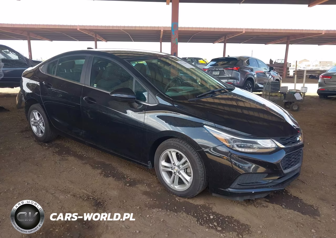 2018 Chevrolet Cruze Lt Auto – zdjęcie 1 z 17