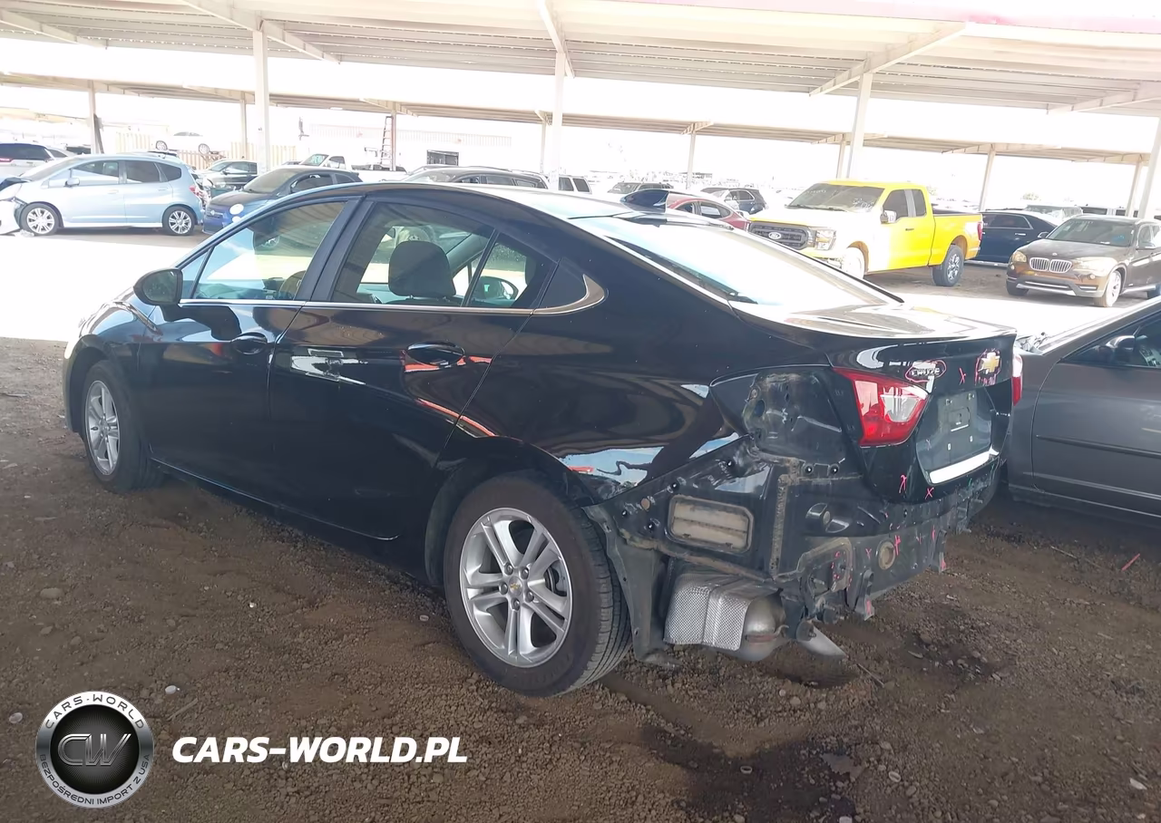 2018 Chevrolet Cruze Lt Auto VIN:1G1BE5SM2J7156114 - 3