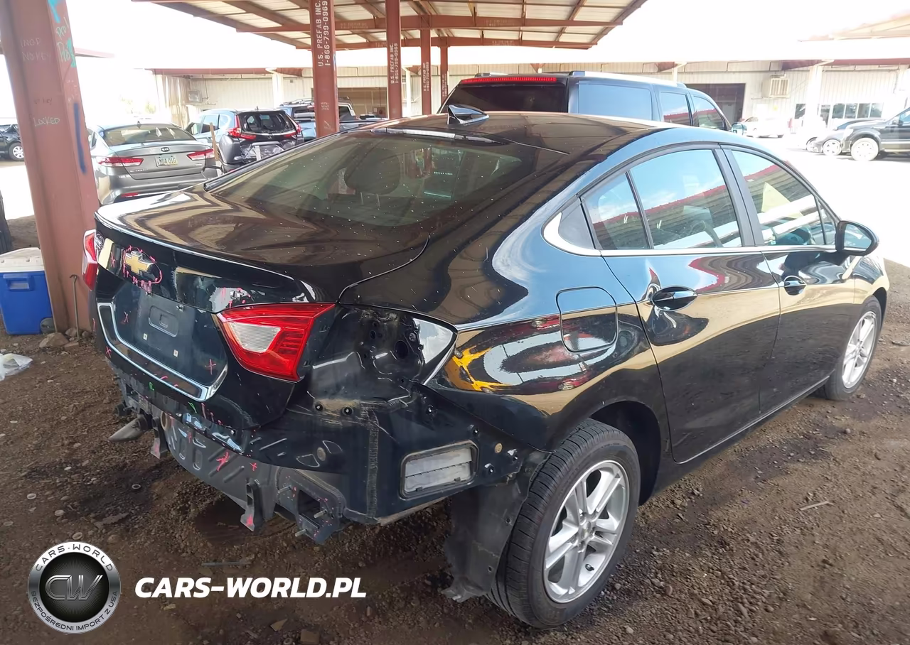2018 Chevrolet Cruze Lt Auto VIN:1G1BE5SM2J7156114 - 4