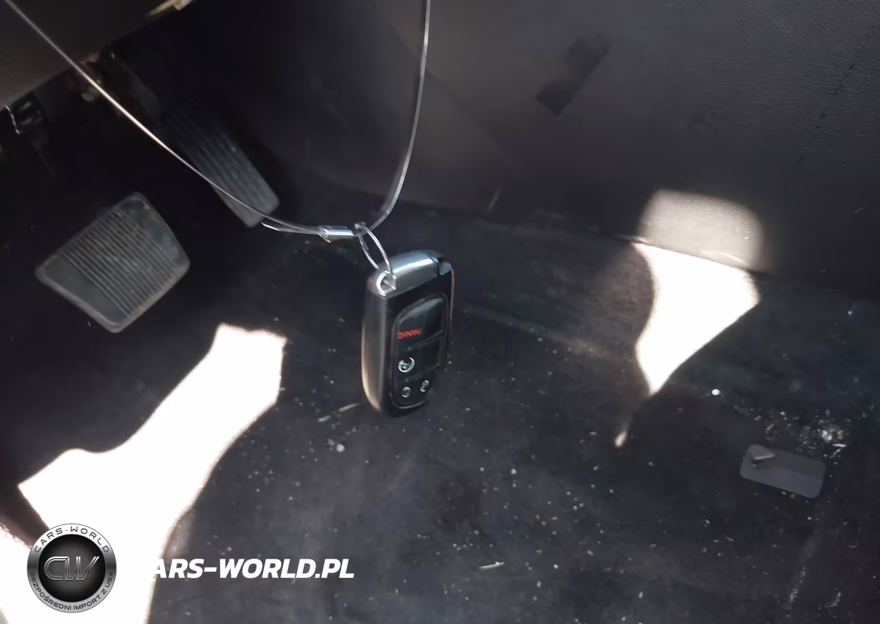 2019 Jeep Cherokee Latitude Plus 4X4 VIN:1C4PJMLX9KD122072 - 11