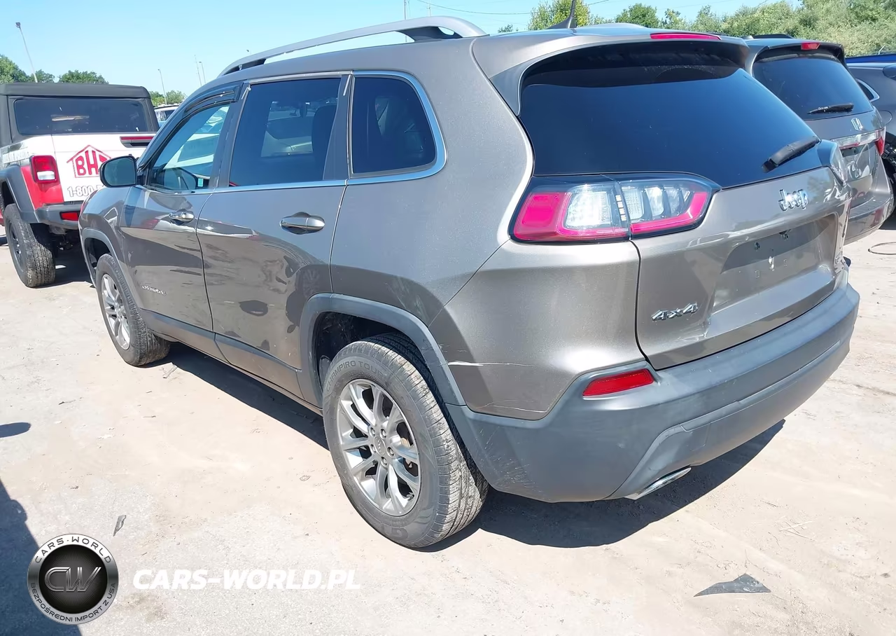 2019 Jeep Cherokee Latitude Plus 4X4 VIN:1C4PJMLX9KD122072 - 3