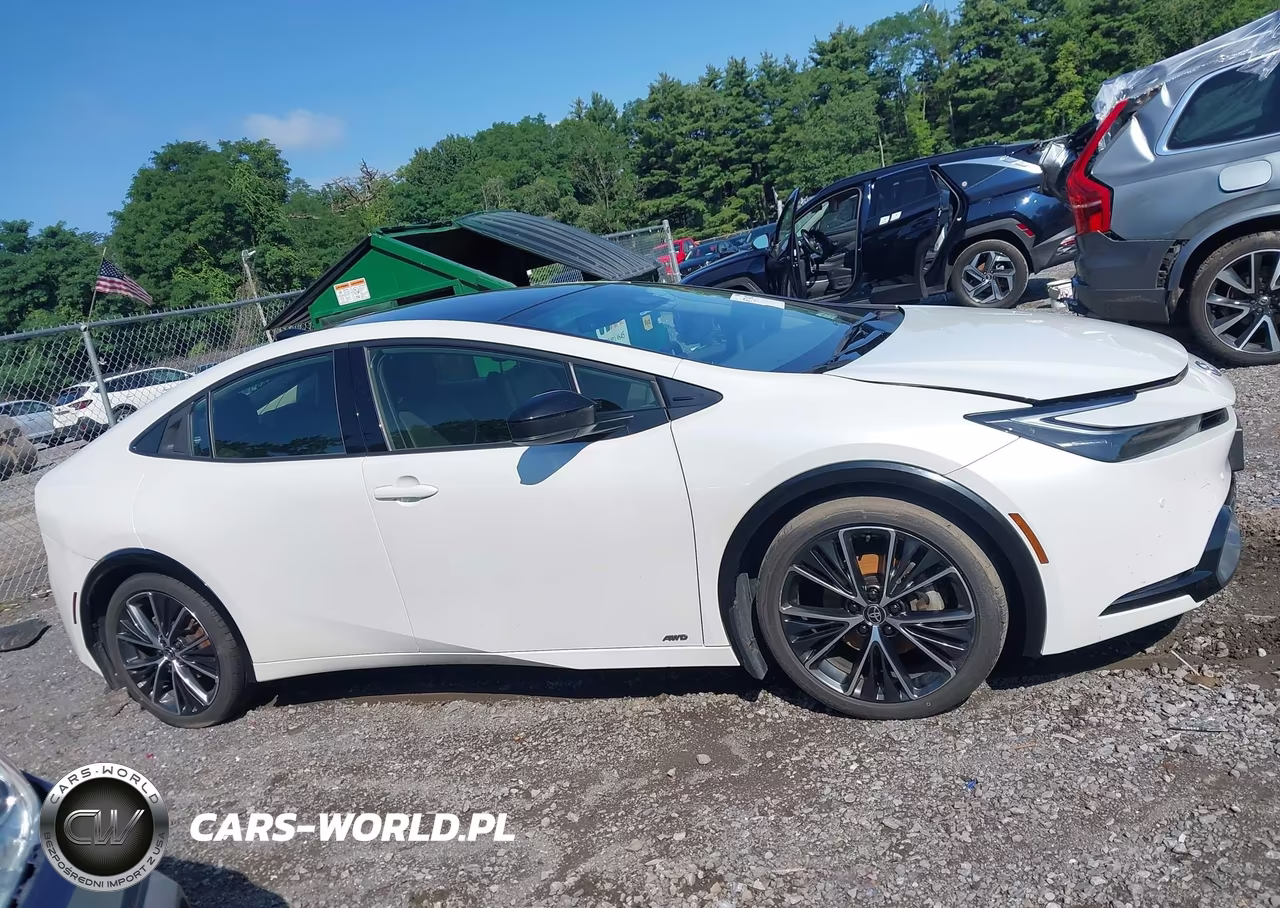 2023 Toyota Prius Xle Awd-E VIN:JTDADABU2P3005661 - 13