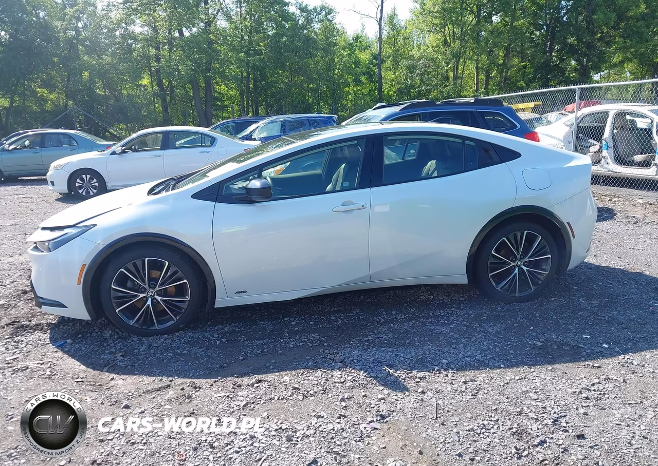 2023 Toyota Prius Xle Awd-E VIN:JTDADABU2P3005661 - 14