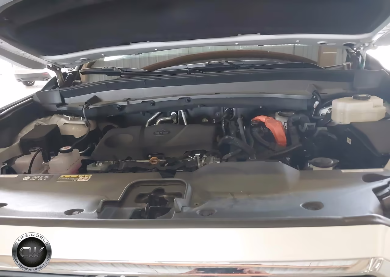 2025 Toyota Grand Highlander Hybrid Limited VIN:5TDACAB52SS060744 - 10