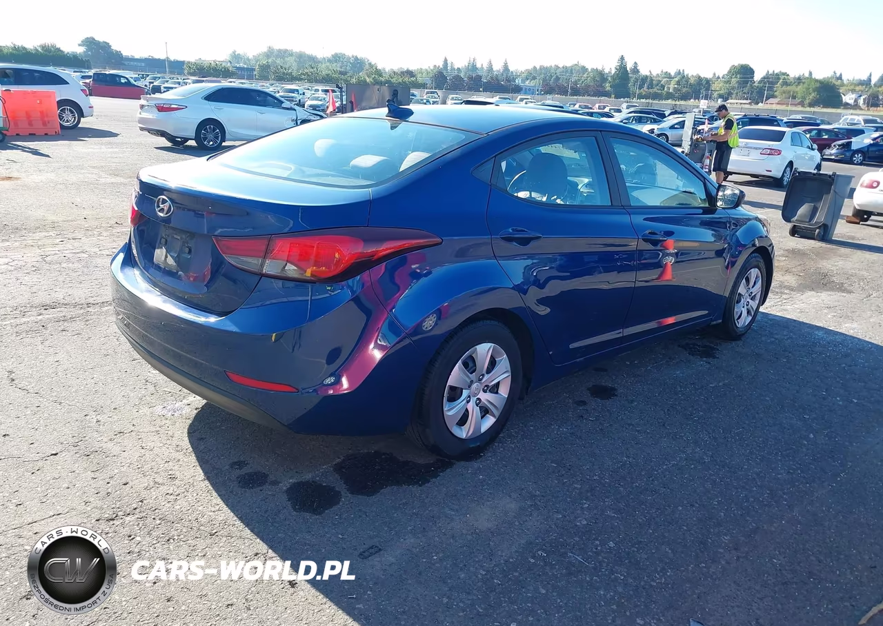 2016 Hyundai Elantra Se VIN:5NPDH4AE2GH700417 - 4